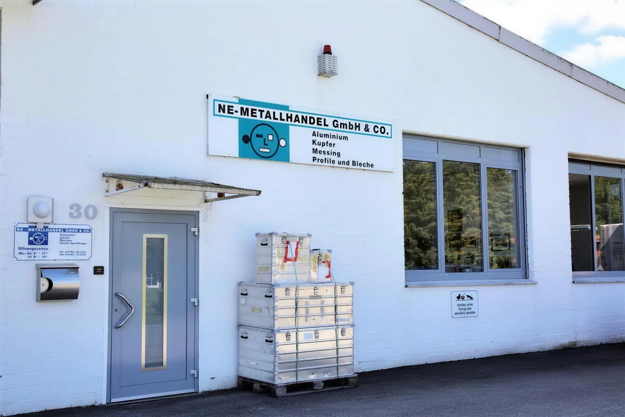 Firmengebäude von NE-Metallhandel an der Zur Alten Wiese 30 in Verl